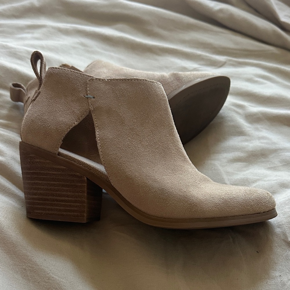 TOMS Lea Ankle Boot